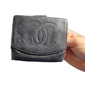 CHANEL Black Leather CC Bi-fold Caviar Wallet (4600924)